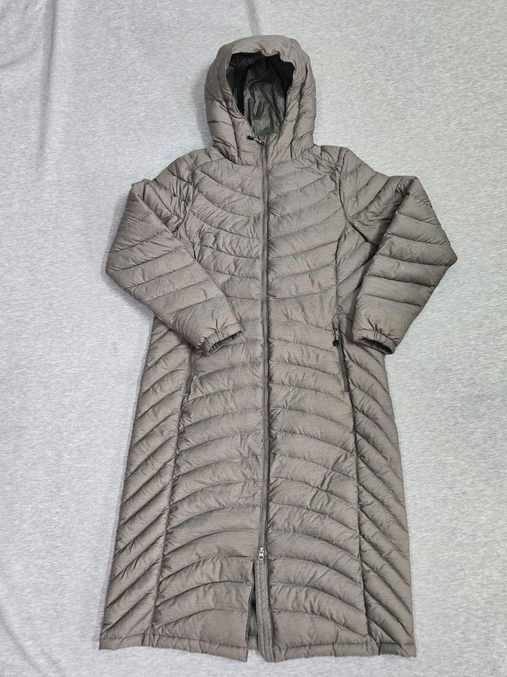 LL Bean Puffer Coat Womens Medium Gray Quilted Long 850 DownTek Hooded Jacket